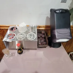 Self service utensils