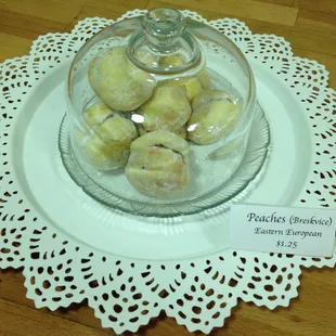 Peaches! An Eastern European cookie, large enough to share! Filled with nuts and chocolate.