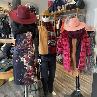 Toad Road: Eclectic Men and Womens clothing and accessories boutique.  6807 Fourth St, Los Ranchos De Albuquerque, NM 87107