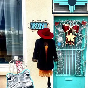 Toad Road: Eclectic Men and Womens clothing and accessories boutique.  6807 Fourth St, Los Ranchos De Albuquerque, NM 87107