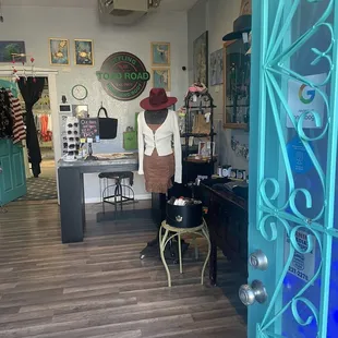 Toad Road: Eclectic Men and Womens clothing and accessories boutique.  6807 Fourth St, Los Ranchos De Albuquerque, NM 87107