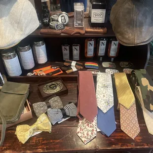 Toad Road: Eclectic Men and Womens clothing and accessories boutique.  6807 Fourth St, Los Ranchos De Albuquerque, NM 87107