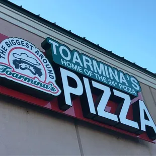 Michigan regional chain started in Grand Rapids in 1962.