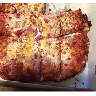 This is NOT A DEEP DISH!