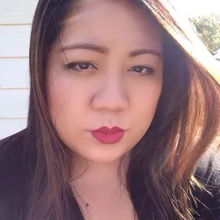 Gloria T.