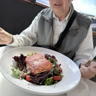 Grilled Salmon Salad