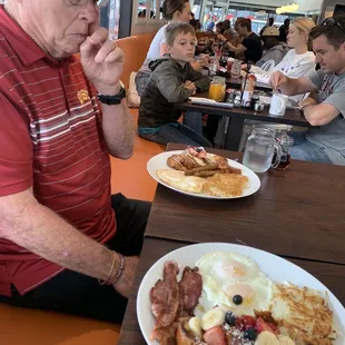 Toast Combo breakfasts - huge and awesome!