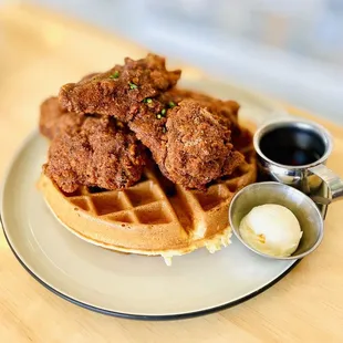 Fried chicken &amp; Waffle (Nashville hot)