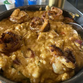 SHRIMP & GRITS