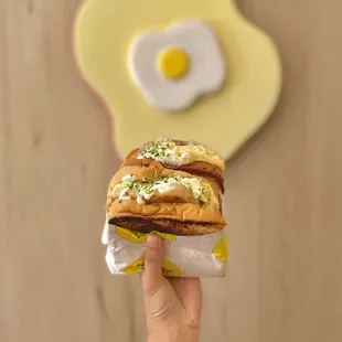 WAGYU TOAST, SHRIMP TALK TOAST (08/2024)