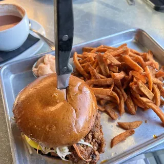 NASHVILLE CHICKEN SANDWICH