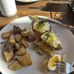 Steak Eggs Benedict