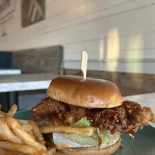 Dinner menu : Hot Honey Chicken Sandwich