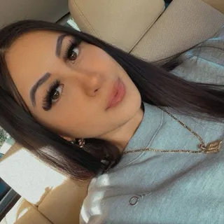 Janelle T.