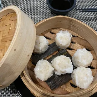 Shumai dumplings (shrimp)
