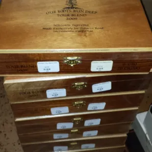 There's only 9 boxes left come and get it.