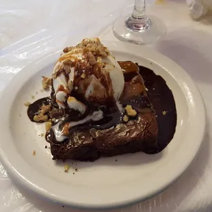 The FOX42 Steakhouse Tour desert a Brownie Sundae.