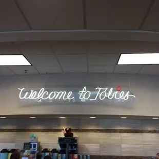 Place is funky inside and out, not sure what the other guy issue was he must be from Duluth