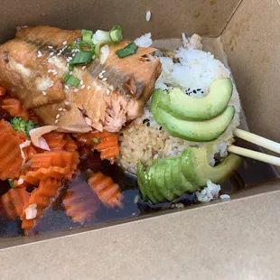 Teriyaki salmon bowl