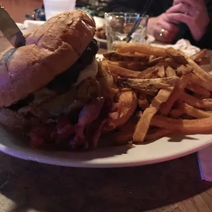 Crazy big burger