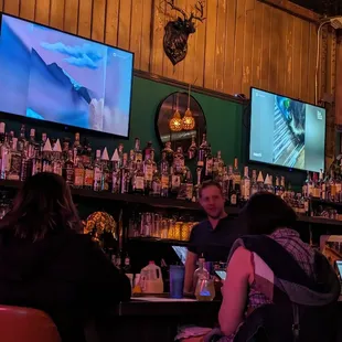 Loved the atmosphere, and the TV&apos;s with pet videos on one TV and Bob Ross on the other