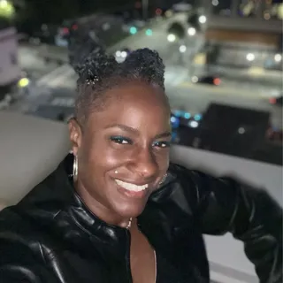 Alynne P.