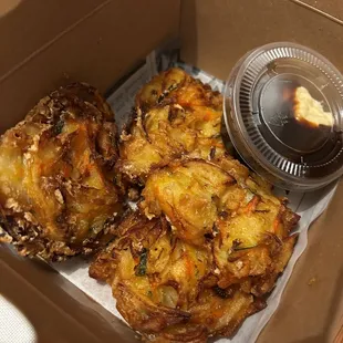 chicken wings and fried chicken, bbq chicken, fried chicken wings, chicken, bbq wings, chicken wings, fried chicken, poultry, food