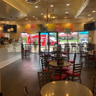 Inside Todd&apos;s frozen yogurt