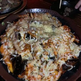 Stir-fry Spicy Seafood Udon with Cheese