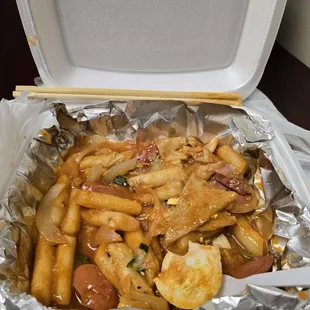 Dukboki with sausage and cheese