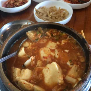 13949. Seafood Kimchi Tofu