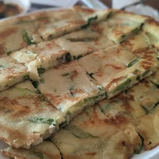 해물파전 Seafood Pancake