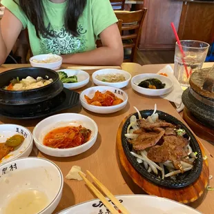 Bugolgi pork combo with vegetable tofu soup