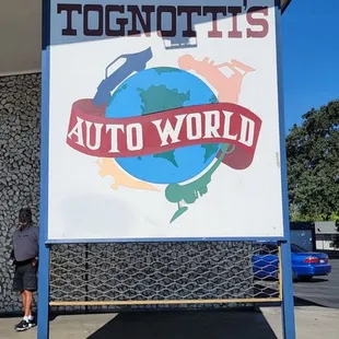 Auto World