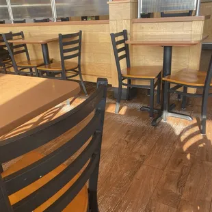 sushi and sashimi, interior