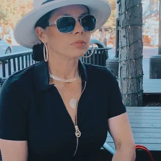 Denise V.