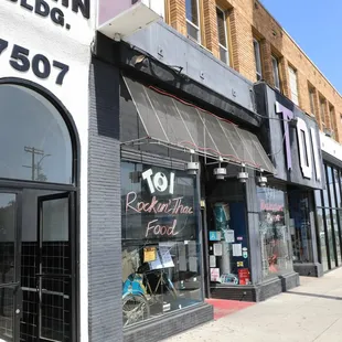 Instagram: @eat_saw_telle