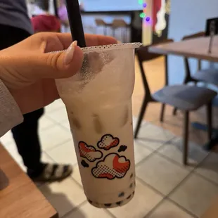 oolong milk tea with boba