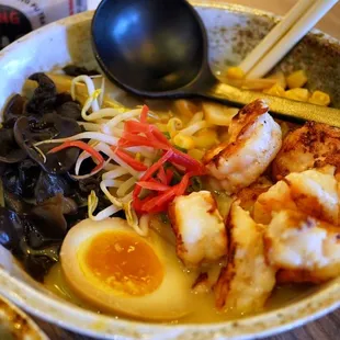 Grilled shrimp ramen
