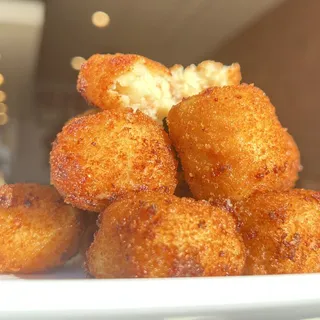 Bacon Mac and Cheese Bites