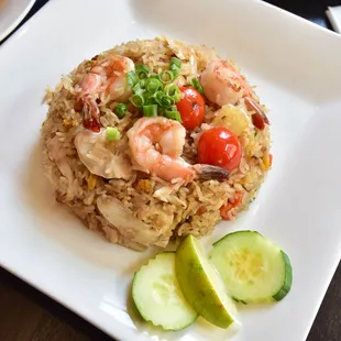 Pineapple fried rice with chicken and shrimp