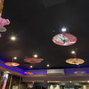 sushi and sashimi, interior
