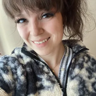 Lynn T.