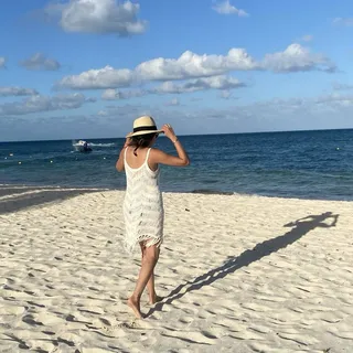 Tanaz R.