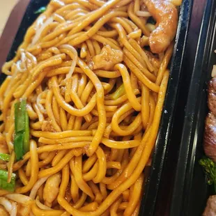 Chicken Lo mein