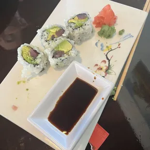Tuna Avocado Roll