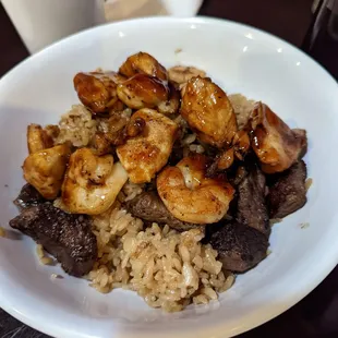 Combo bowl with shrimp, chicken and steak