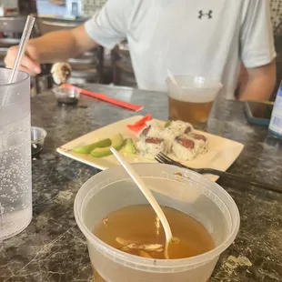 Clear soup, tuna &amp; avocado rolls