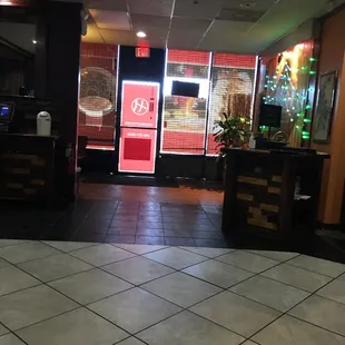 The best thirsty Thursday get away,very kind and professional service,food come out