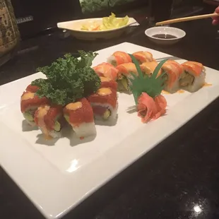I don't remember the name of the rolls. These were the first two out of four that we ordered. The plating is beautiful!